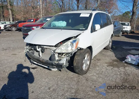 2004 Toyota Sienna Xle z USA, uszkodzony, nr VIN 5TDZA22C54S155458